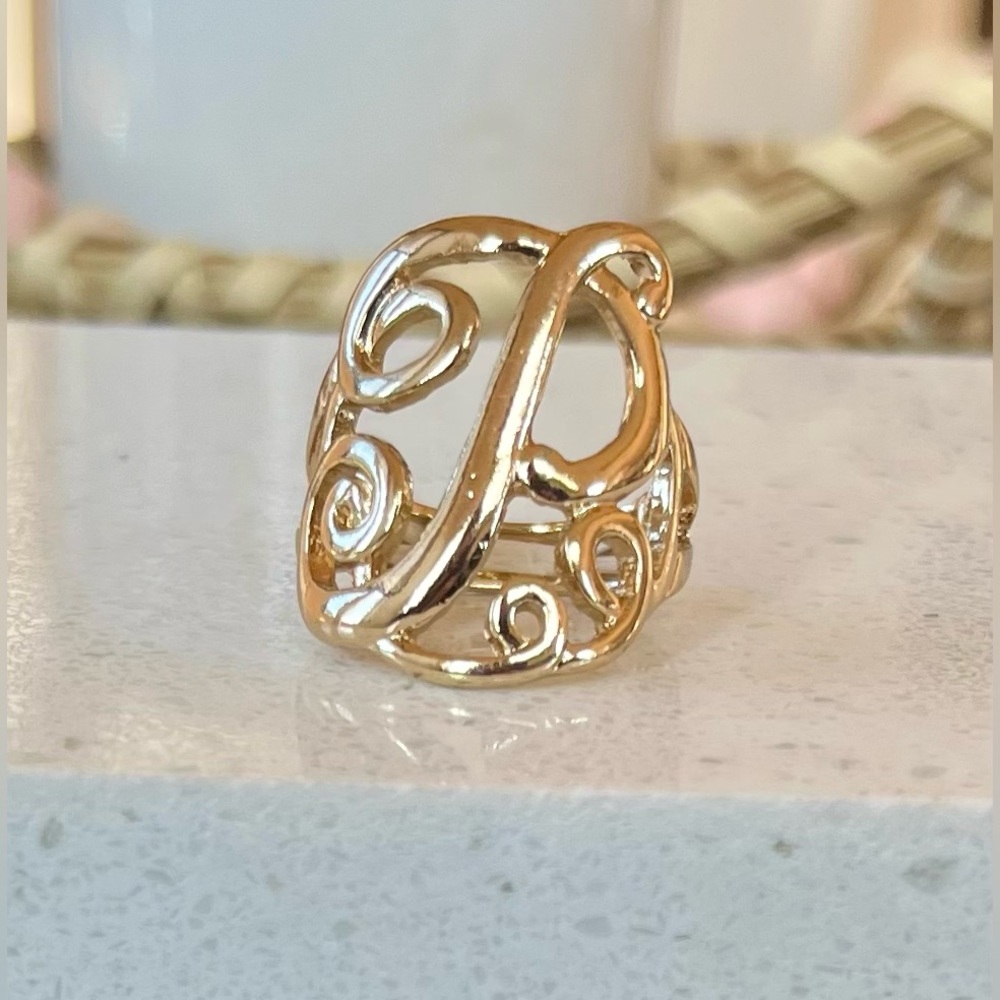 Elegant Stretch Monogram Ring - P